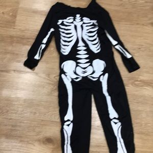 Skeleton costume